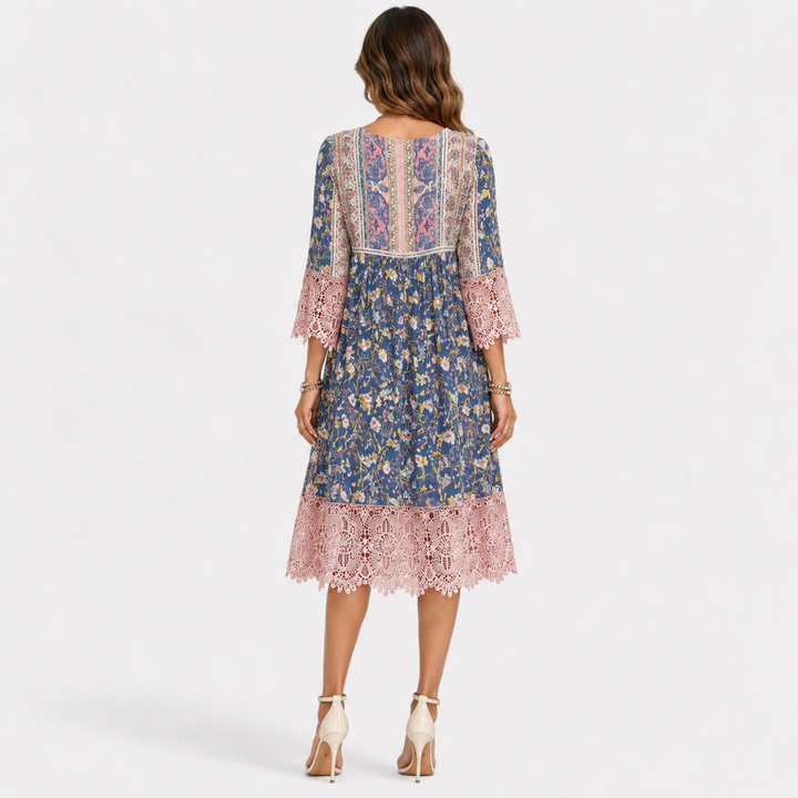 Casey - Boho šaty s krajkou a vintage květinovým vzorem