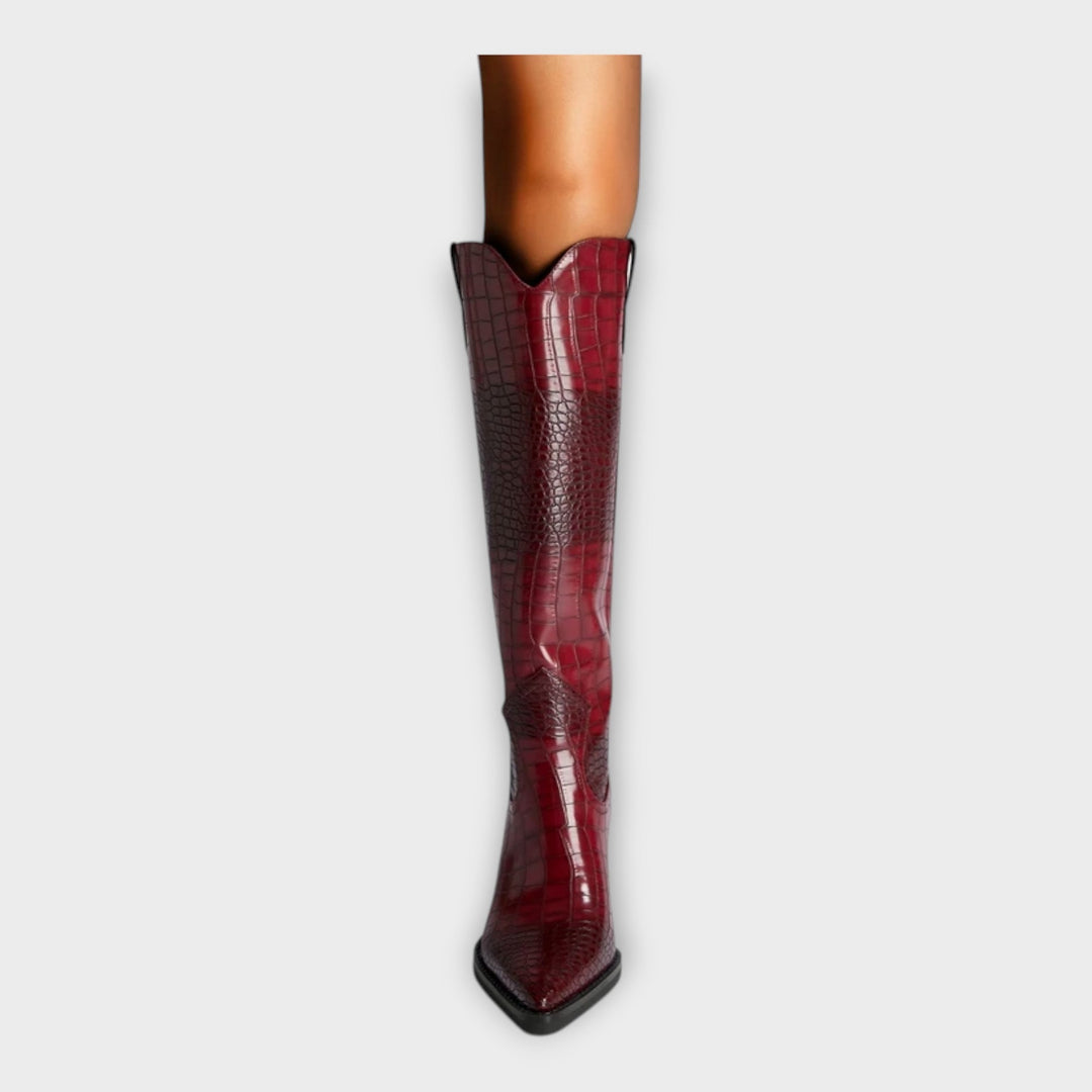 Boty s krokodýlím vzorem a elegantním podpatkem