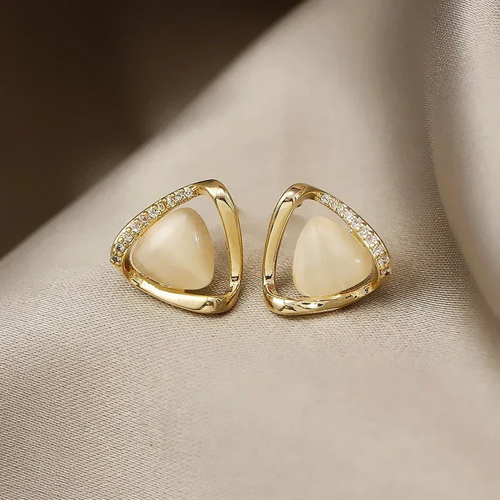 Elegantní trojúhelníkové náušnice s opálem a krystaly